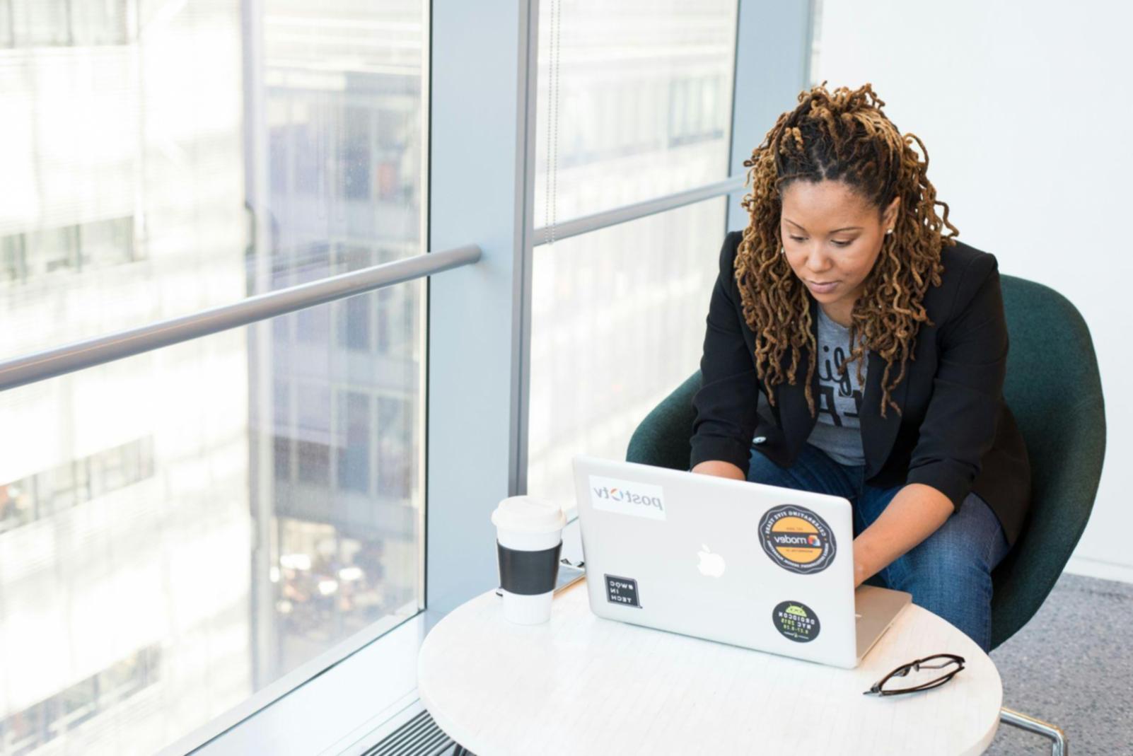 Strukturierte Studienmaterialien für Working Capital Analyse mit praktischen Übungsbeispielen